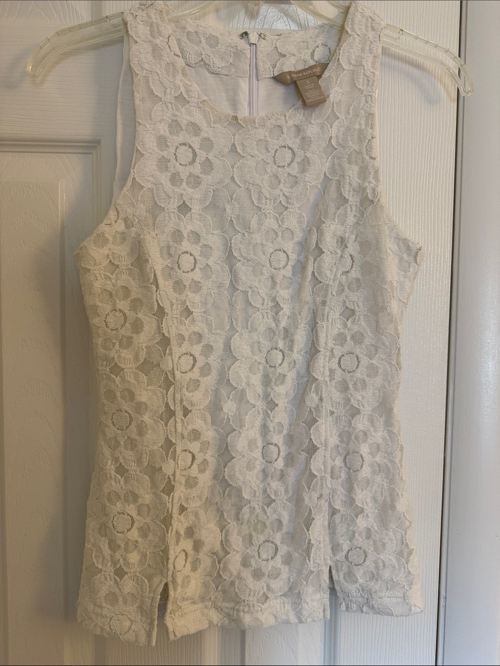 Banana Republic White Lace Sleeveless Blose